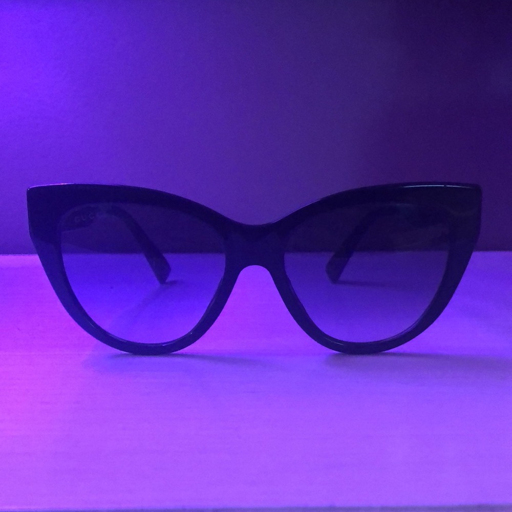 Women’s Gucci sunglasses (P/N: GC0460S)